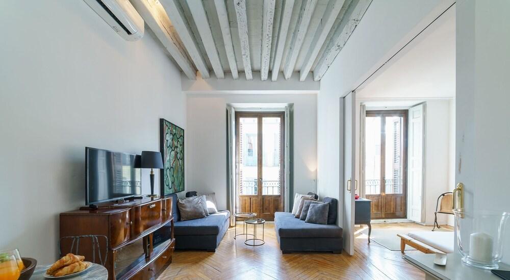 Charming Fuencarral II Lägenhet Madrid Exteriör bild